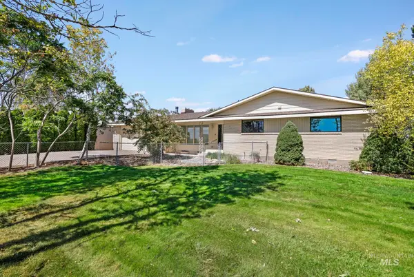 918 W Baseline Rd, Paul, ID 83347