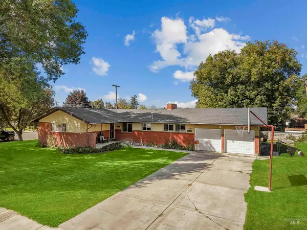 2360 Burton Ave, Burley, ID 83318
