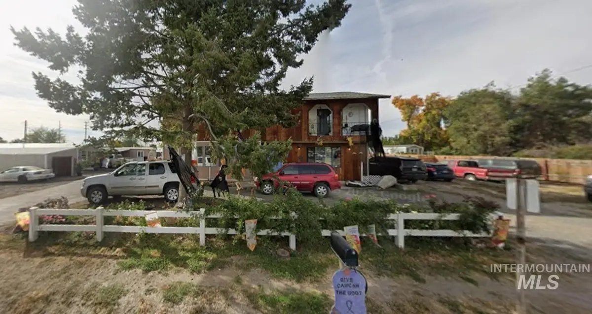 2209 S Main St, Gooding, ID 83330 - #1