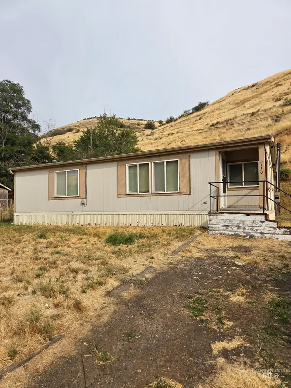 2130 Pataha Street, Pomeroy, WA 99347