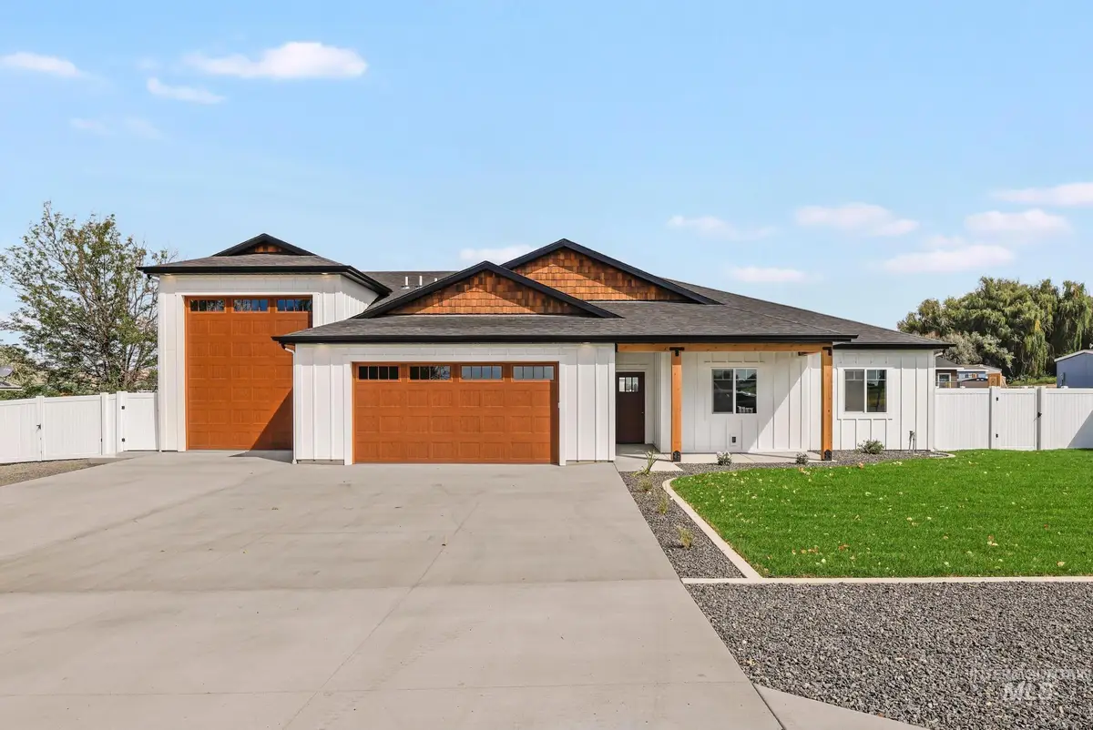 429 E Hagerman Ave, Hagerman, ID 83332 - #1