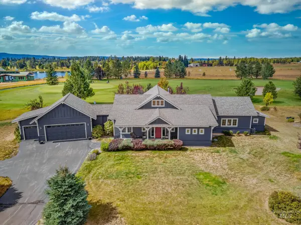319 Otter Pond Ln, McCall, ID 83638