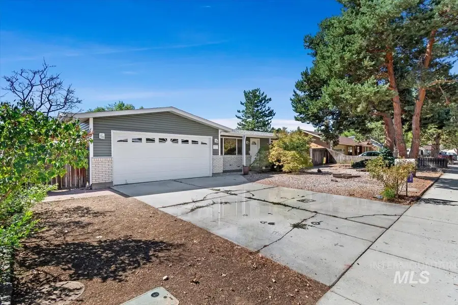 9933 W Tudor Dr, Boise, ID 83704 - #3