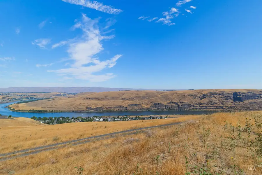 793 Swantz Dr, Asotin, WA 99402 - #2