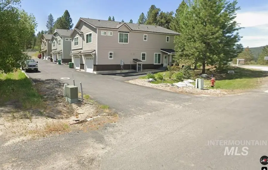 107 N Cabarton Rd, Cascade, ID 83611 - #2