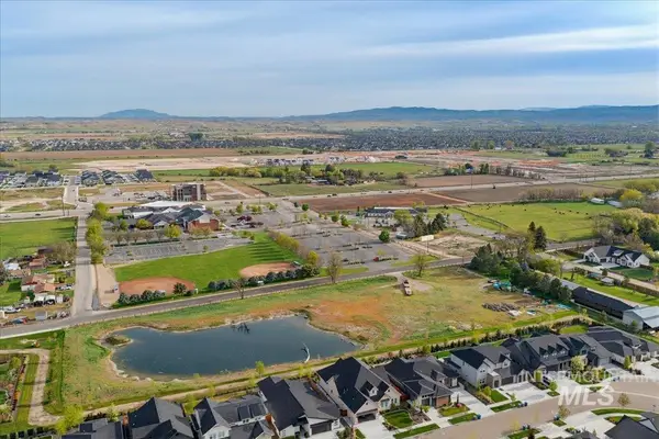 7595 W Moon Valley Road, Eagle, ID 83616