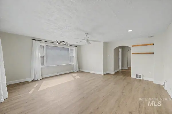 215 Shoshone, Nampa, ID 83651