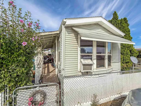2515 Appleside Blvd #6, Clarkston, WA 99403