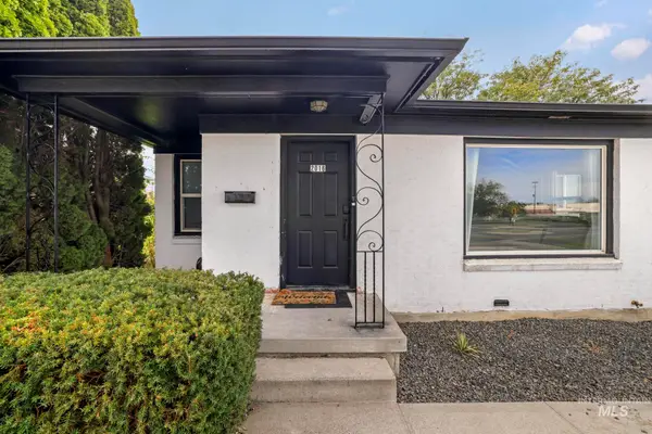 2016 E Addison Ave, Twin Falls, ID 83301