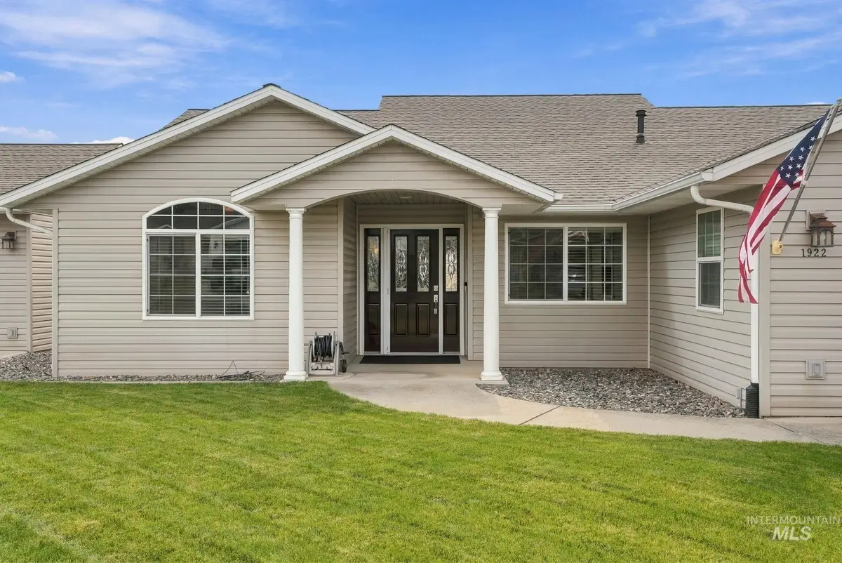 1922 Birch Dr, Lewiston, ID 83501 - #1