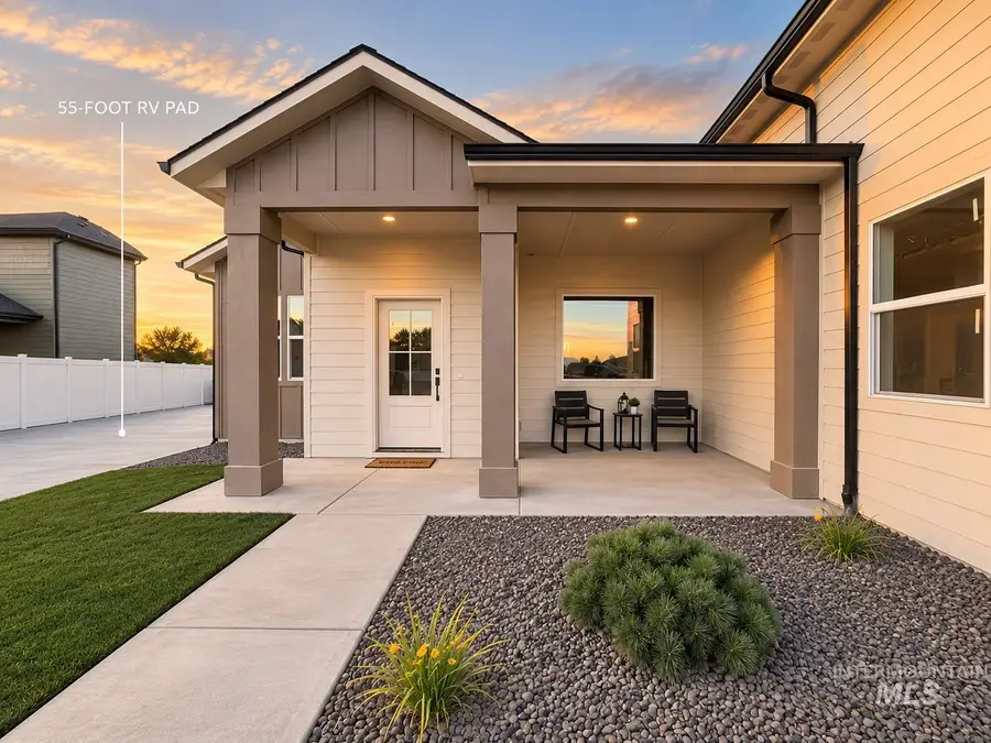 1054 W Afton Pl, Kuna, ID 83634 - #3