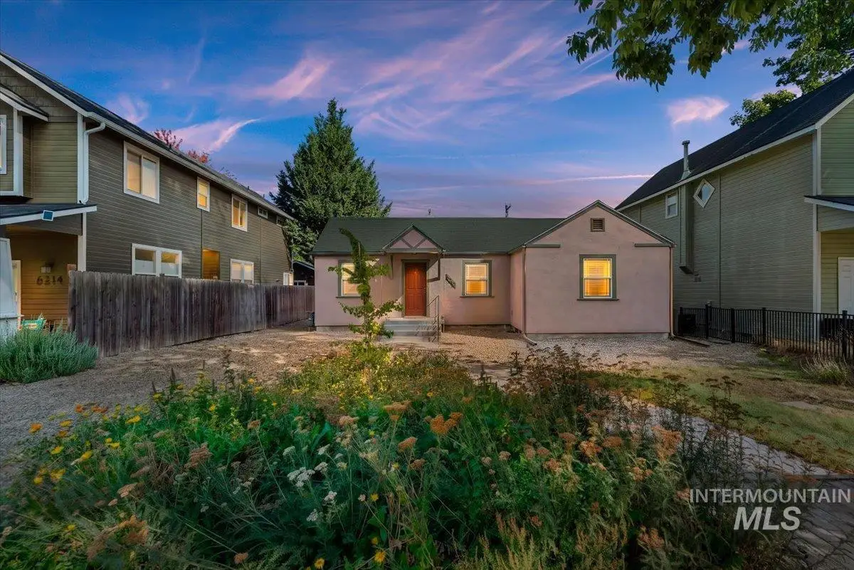 6210 W Primrose St, Boise, ID 83704 - #1