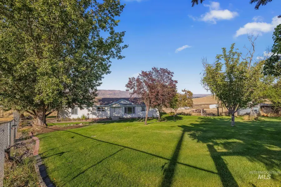 251 Witters Ct, Clarkston, WA 99403 - #2