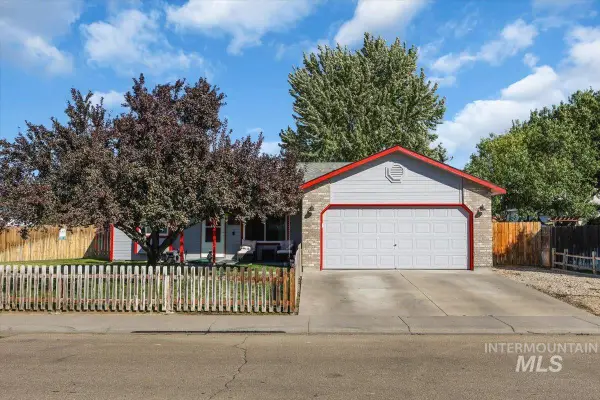 810 Partridge Dr, Mountain Home, ID 83647