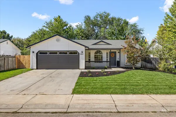 1005 S Bonneville Dr, Nampa, ID 83686