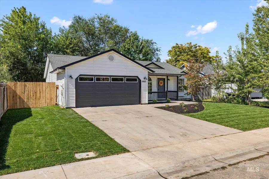 1005 S Bonneville Dr, Nampa, ID 83686 - #3