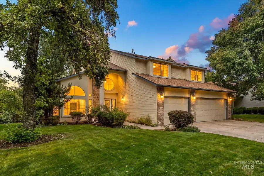 726 E Parkway Ct, Boise, ID 83706 - #2
