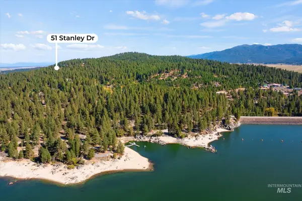 51 Stanley Dr, Cascade, ID 83611