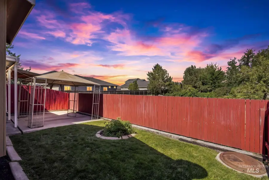 9482 W Granger Ct, Boise, ID 83704 - #2