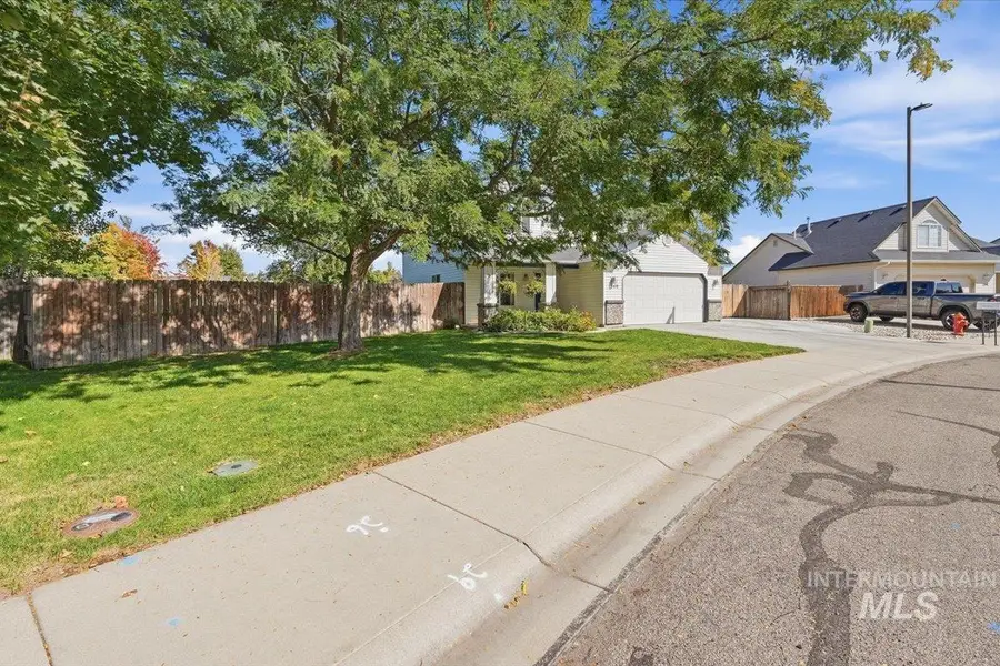 1340 N Golfview Way, Meridian, ID 83642 - #3
