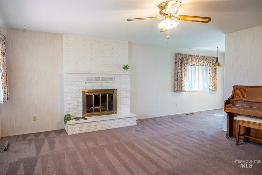 96 NW 12th Street, Ontario, OR 97914 - #3