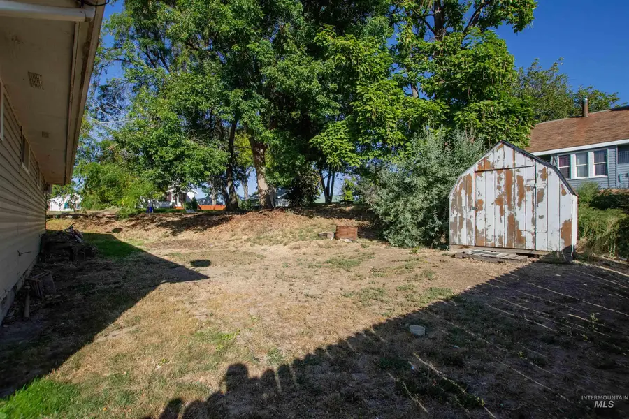 801 E Ball Avenue, Parma, ID 83660 - #3