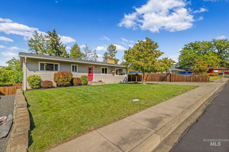 2621 Willow Dr., Lewiston, ID 83501 - #3
