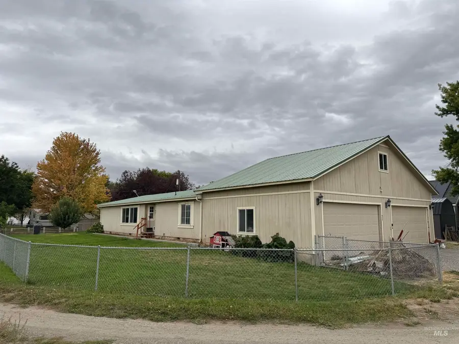 923 Colorado Street, Gooding, ID 83330 - #3