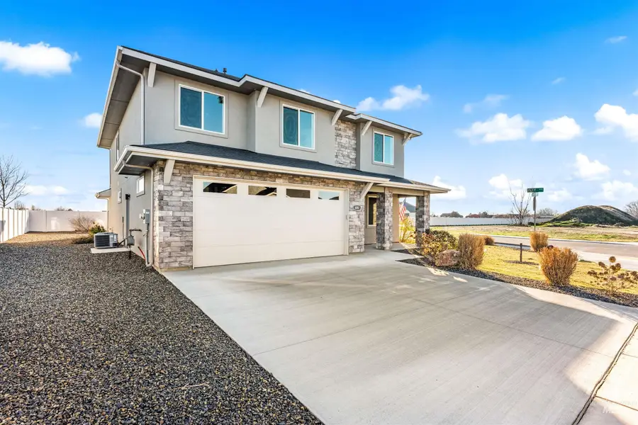 8081 Tandy Cove St, Middleton, ID 83644 - #3