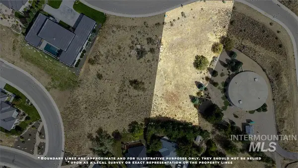3673 E Clarion Dr, Boise, ID 83712