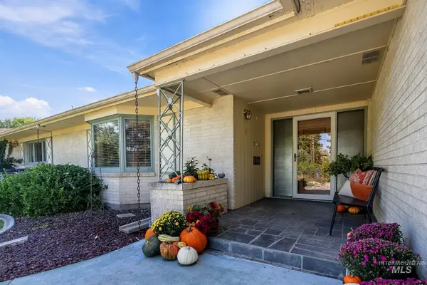 619 Fairway Dr, Caldwell, ID 83605