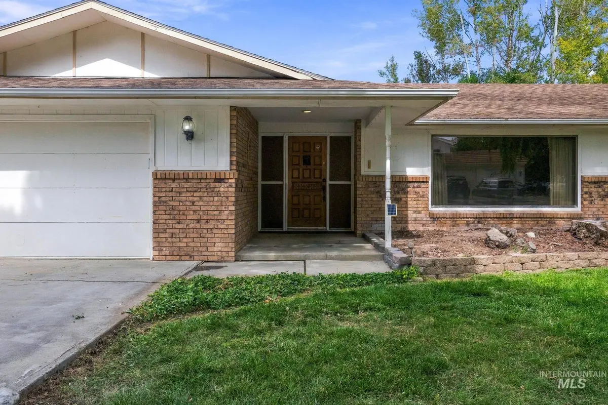 212 Hilldrop St, Caldwell, ID 83605 - #1