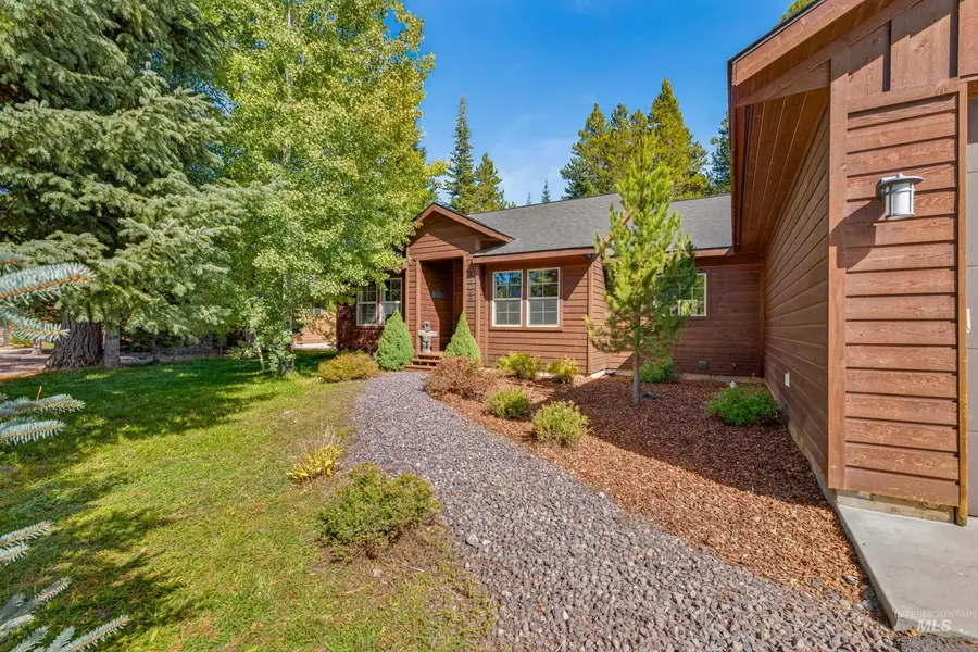 13098 Crane Shore Dr, Donnelly, ID 83615 - #2