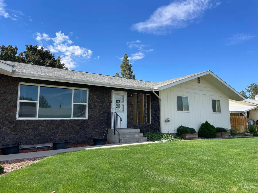 23 Nw 16th St., Ontario, OR 97914 - #2