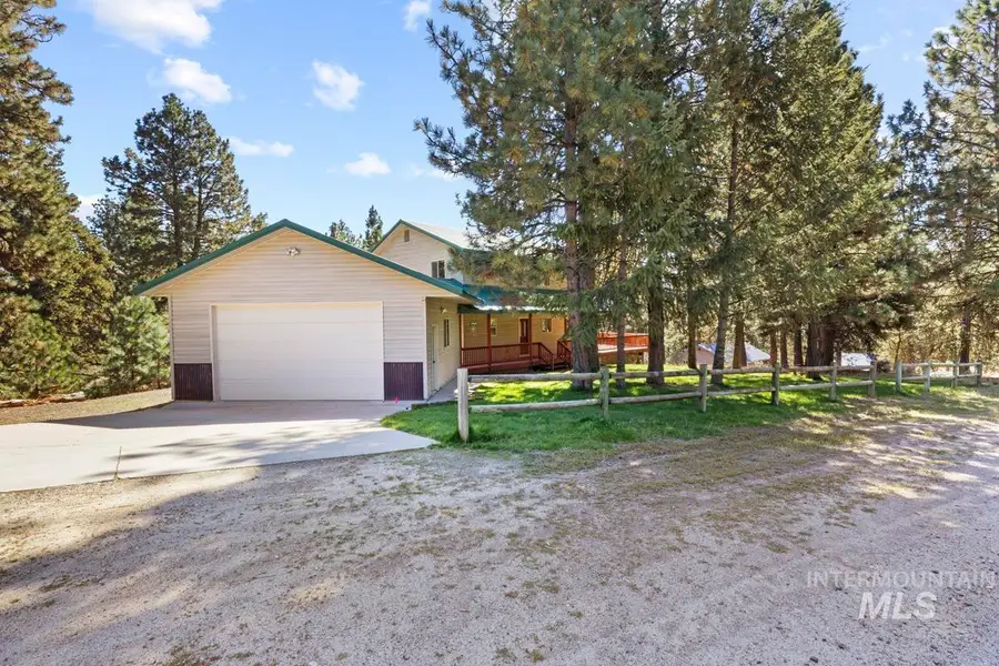 1496 Pine Ridge Drive, Cascade, ID 83611 - #2