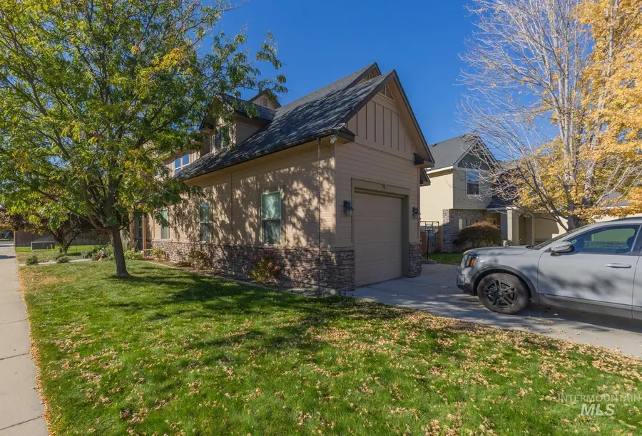 4811 S Silverhills Ave, Boise, ID 83709 - #2