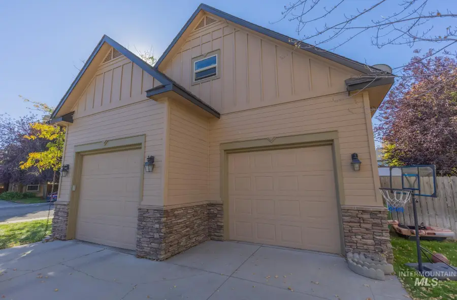4811 S Silverhills Ave, Boise, ID 83709 - #3
