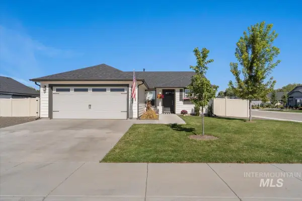 4623 Henley St, Caldwell, ID 83605
