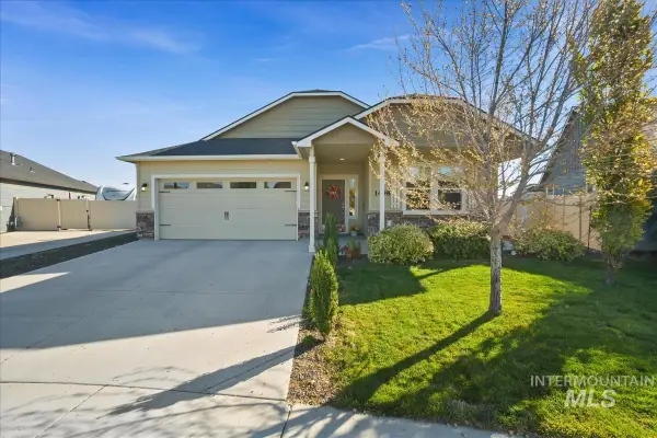 1498 N Steens Ave, Kuna, ID 83634