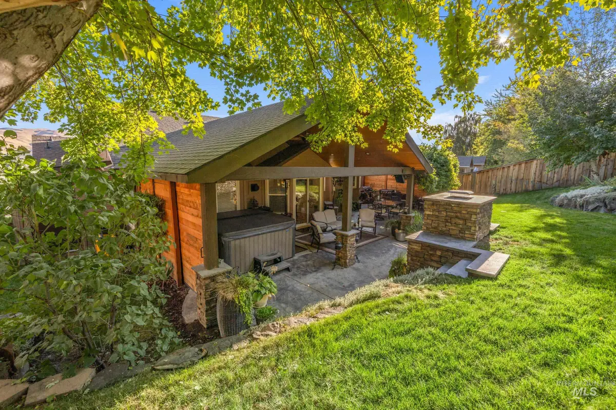 4049 E Trekker Rim Dr, Boise, ID 83716 - #1