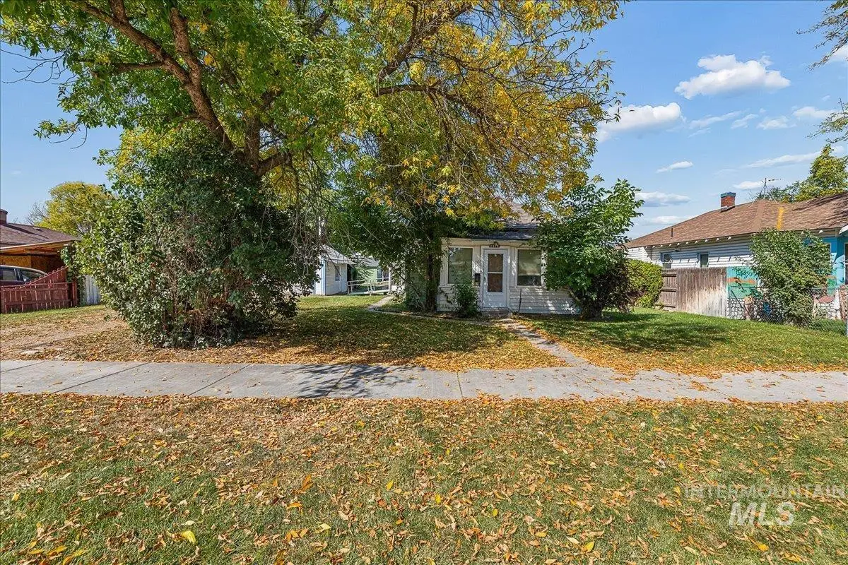 1215 13th Ave S, Nampa, ID 83651 - #1