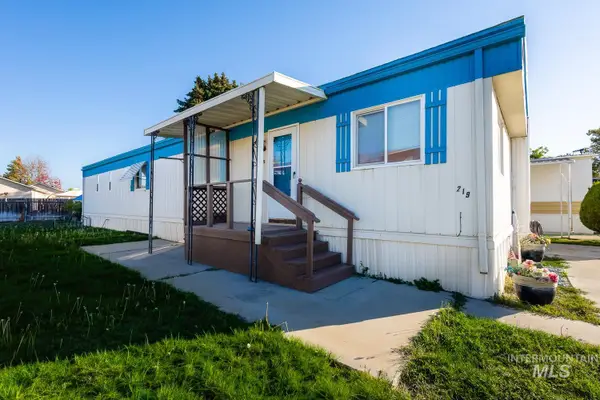 219 W W Silver City Dr, Boise, ID 83713