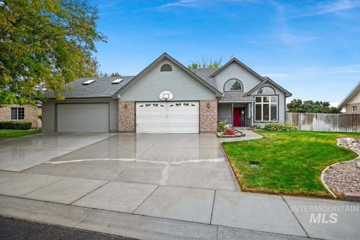 2298 Hillcrest Dr, Twin Falls, ID 83301 - #1