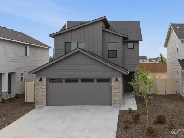 7435 W Newtown Dr, Eagle, ID 83616