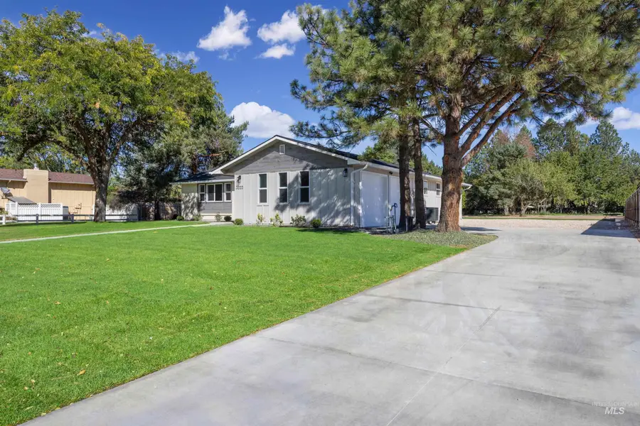 3222 S Heritage Ave, Boise, ID 83709 - #2