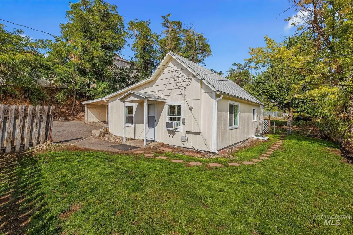 702 22nd Avenue, Clarkston, WA 99403 - #1