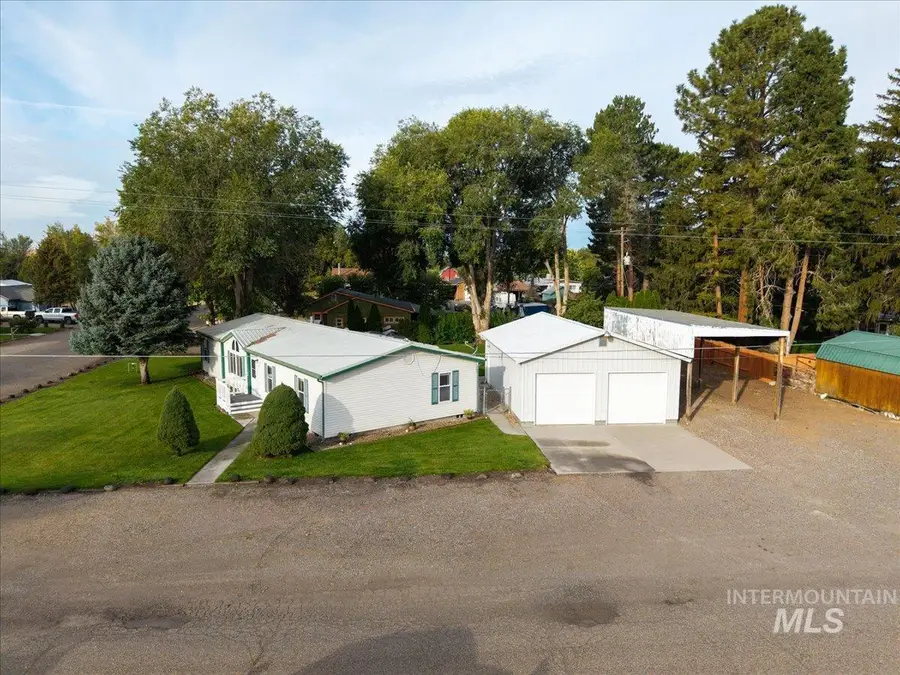 670 E Garfield, Glenns Ferry, ID 83623 - #3