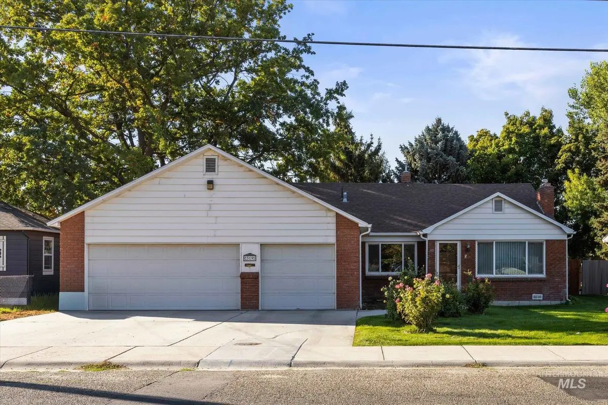 319 Davis Ave, Nampa, ID 83651 - #1