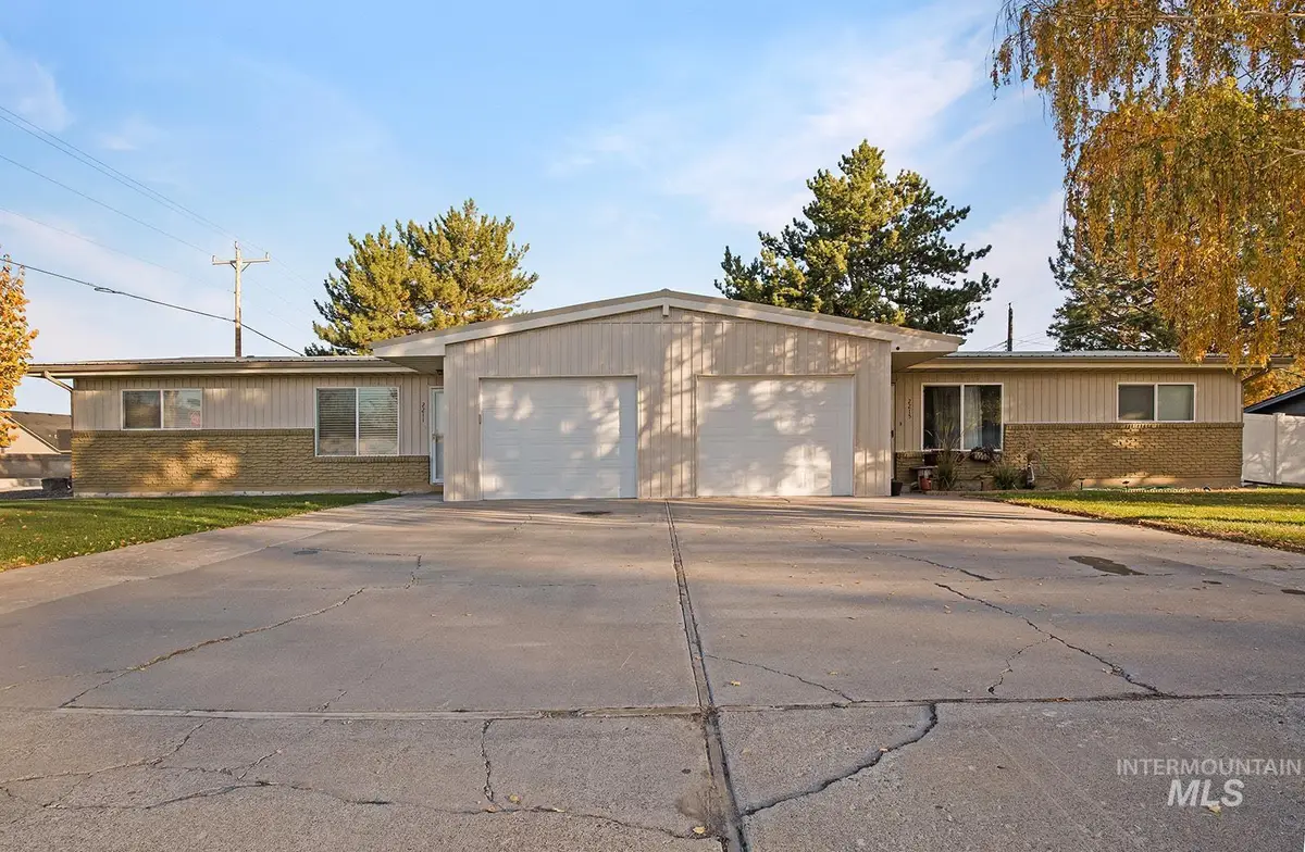 2211-2215 Crest Ave., Twin Falls, ID 83301 - #1