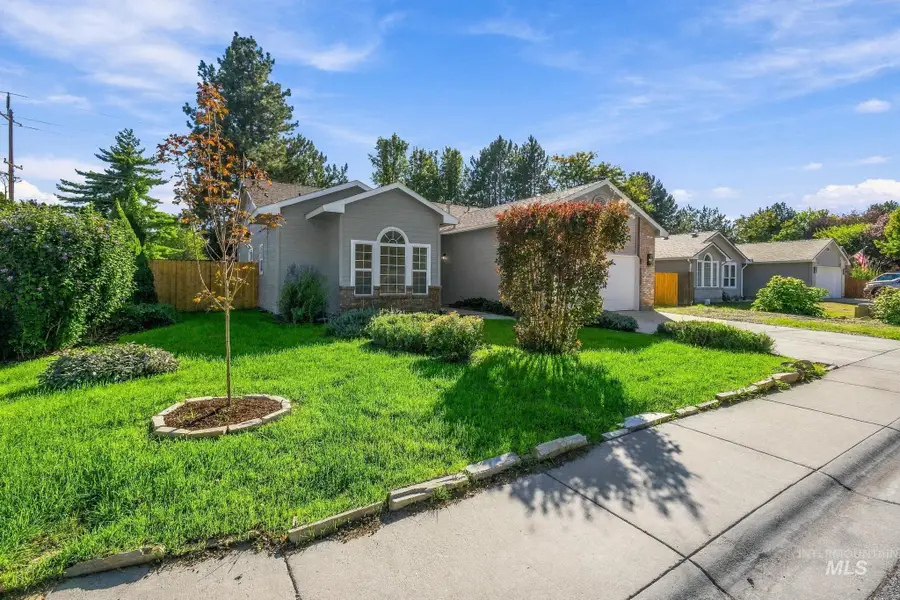 8701 W Ringbill Ct, Garden City, ID 83714 - #3